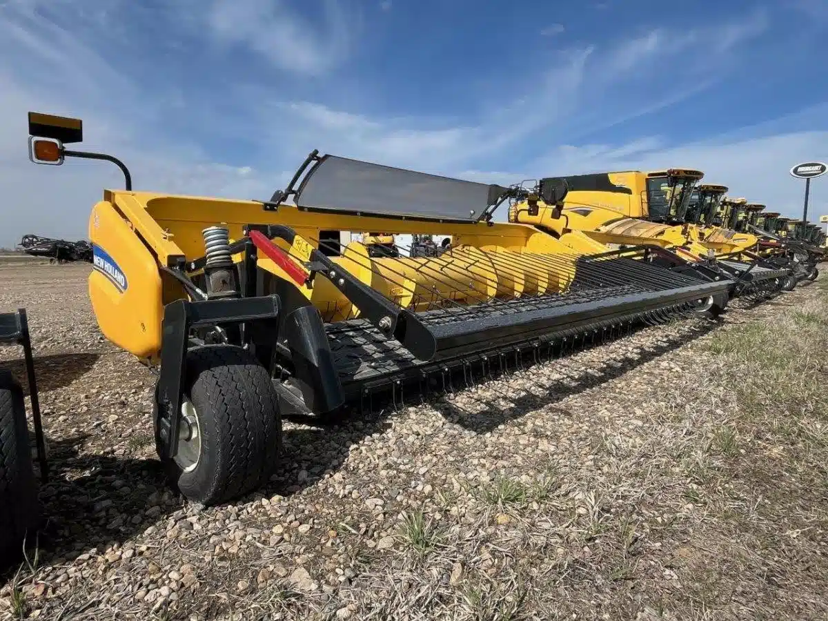 Photo de la Galerie 1 pour 2022 New Holland 790CP Nez - Ramasseur