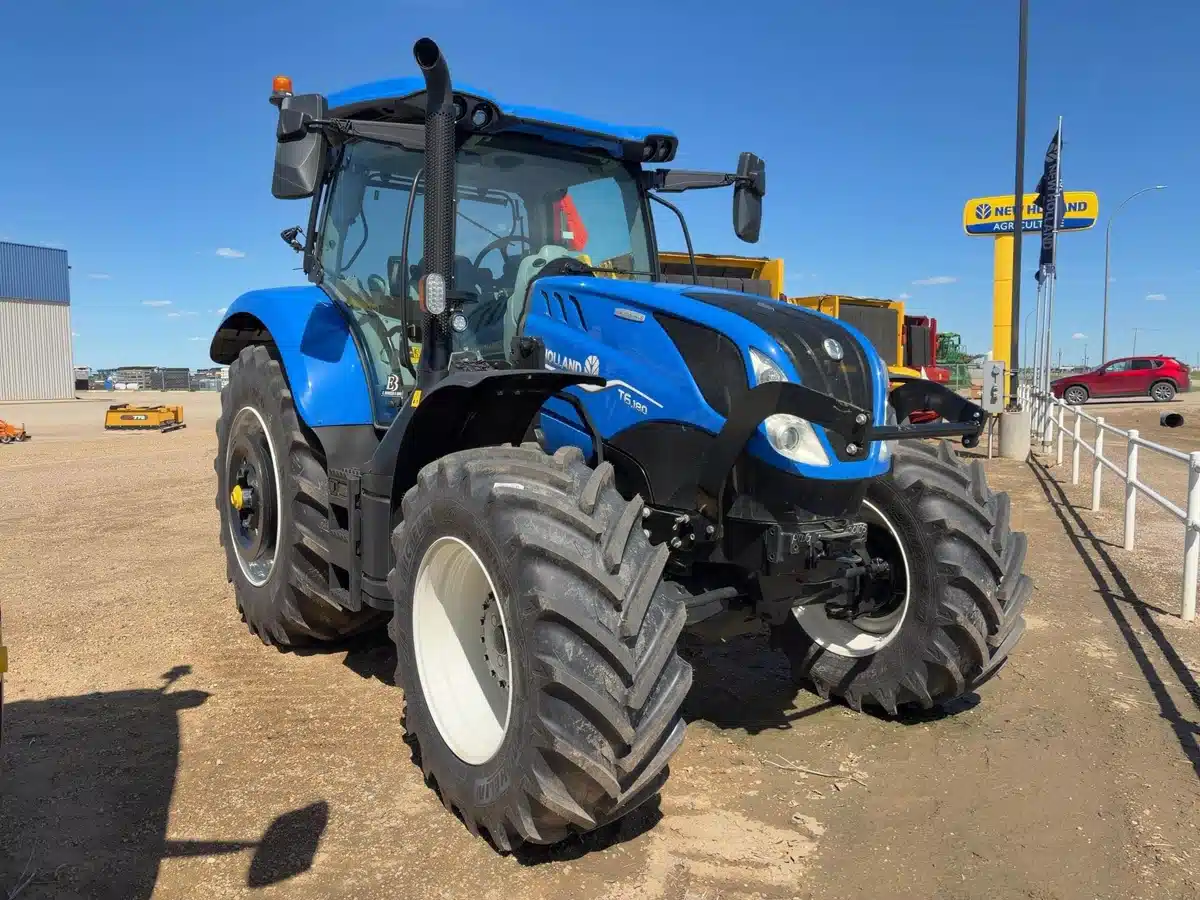 Gallery image 1 for 2026 New Holland T6.180 Tractor