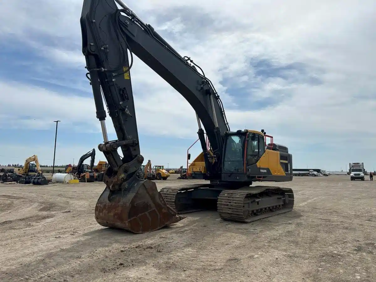 Photo de la Galerie 1 pour 2023 Volvo EC480EL Excavatrice
