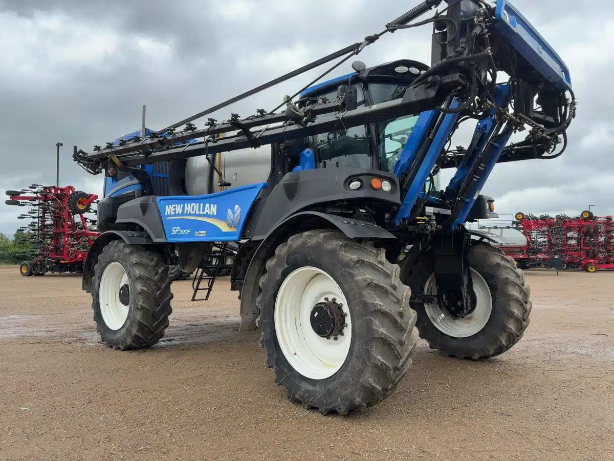 Photo de la Galerie 1 pour 2017 New Holland SP300F Arroseur - Automoteur