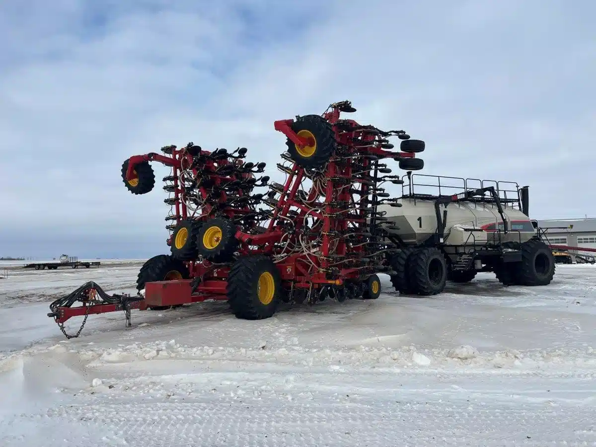 Photo de la Galerie 1 pour 2022 Bourgault 3330-86 Semoir à air