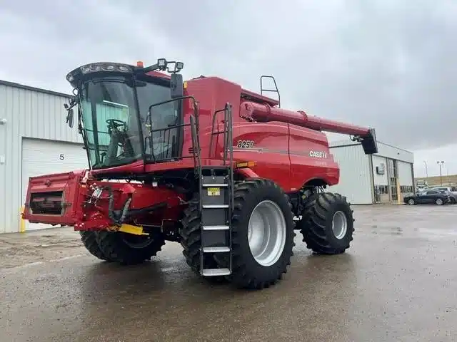 Photo de la Galerie 1 pour 2020 Case IH 8250 Batteuse