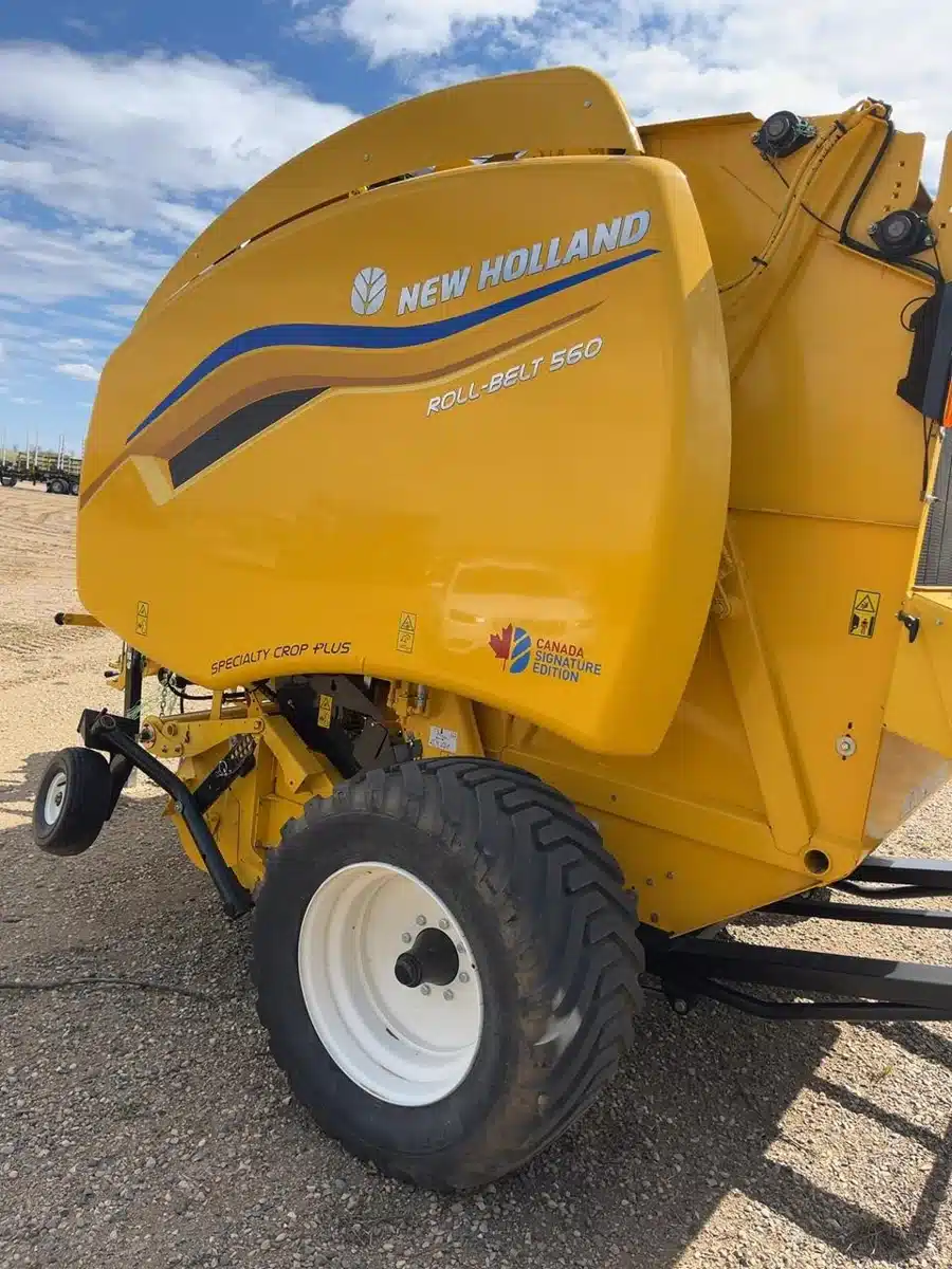 Photo de la Galerie 1 pour 2023 New Holland ROLL-BELT 560 Presse à Balle Ronde