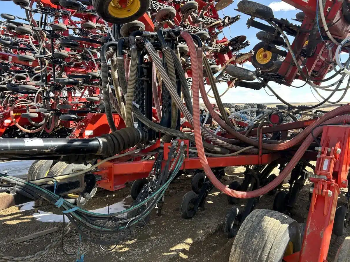 Gallery image 2 for 2013 Bourgault 3320-66 Air Drill