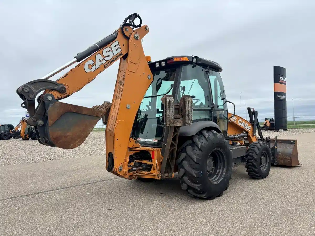 Photo de la Galerie 2 pour 2018 Case 580SNWT Rétrocaveuse