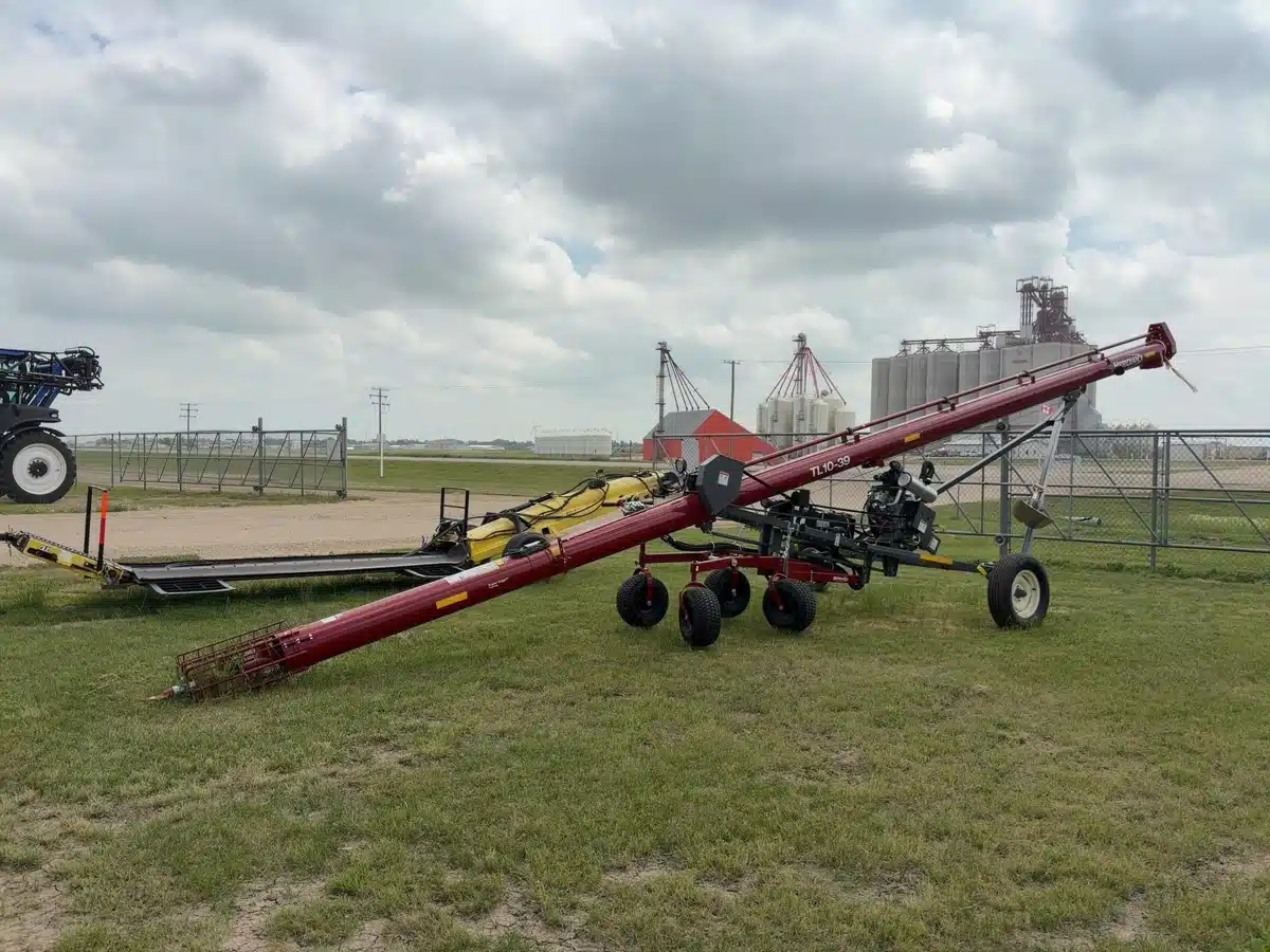 Gallery image 1 for 2026 Meridian TL10-39 Grain Auger