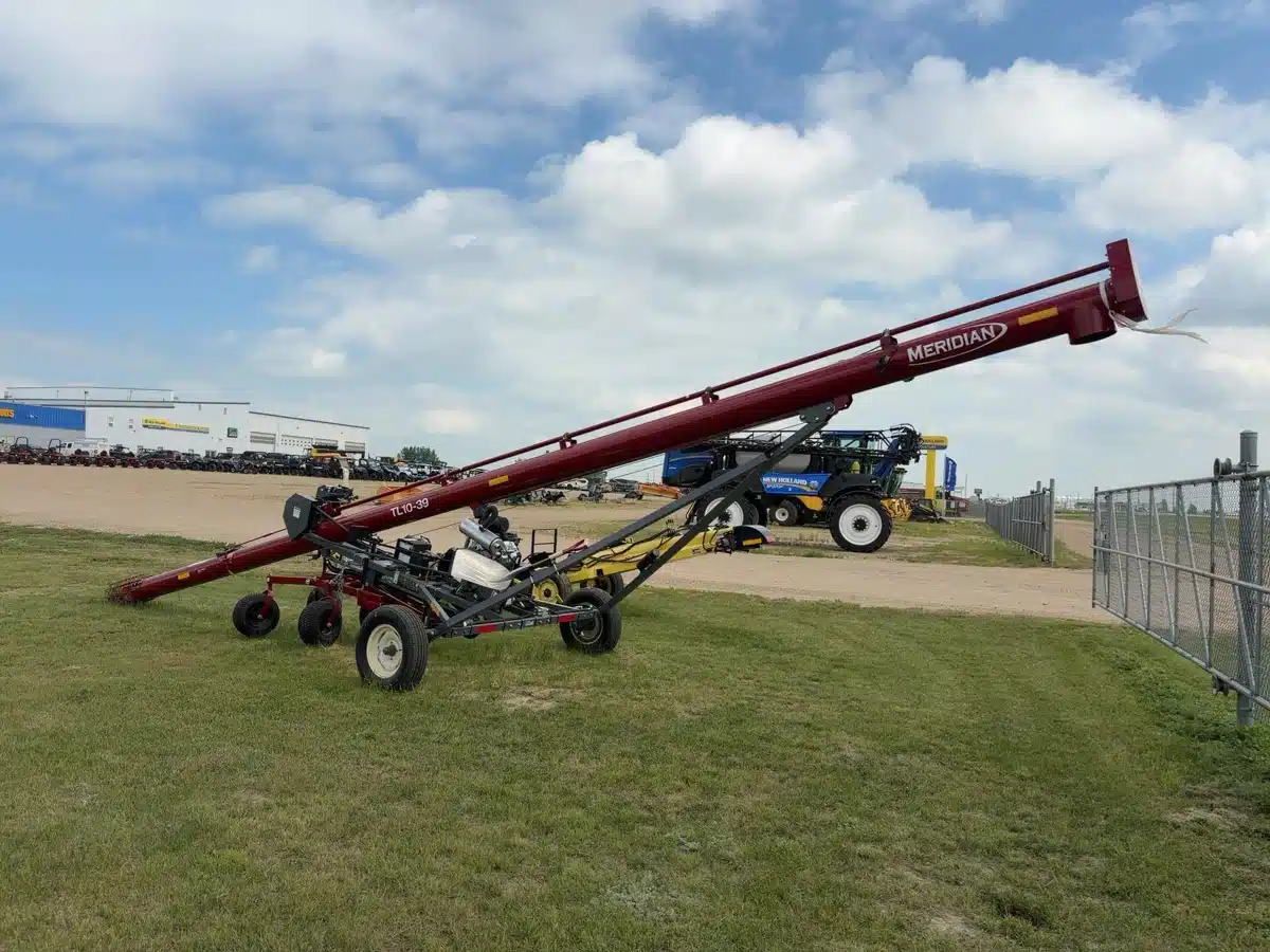 Gallery image 2 for 2026 Meridian TL10-39 Grain Auger