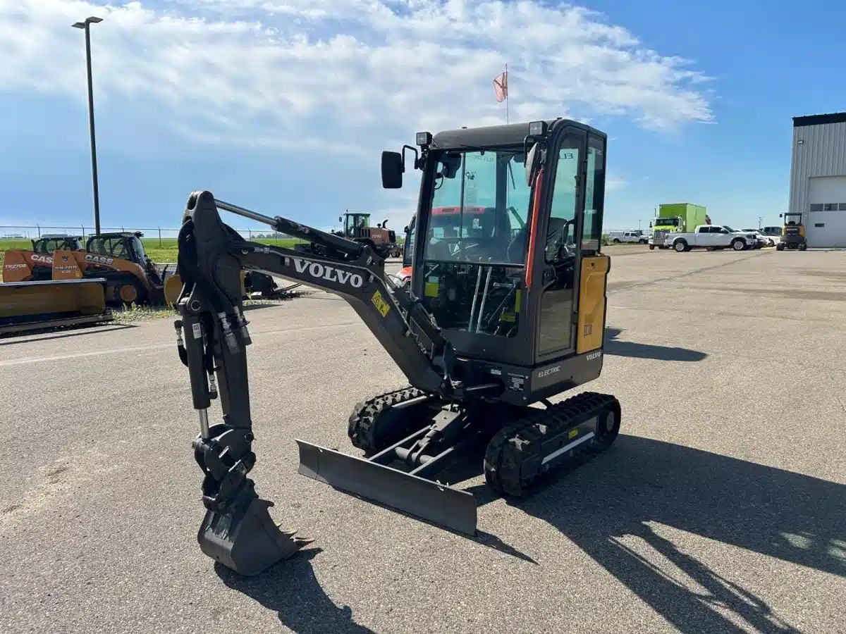 Photo de la Galerie 2 pour 2023 Volvo JEC18E Excavatrice