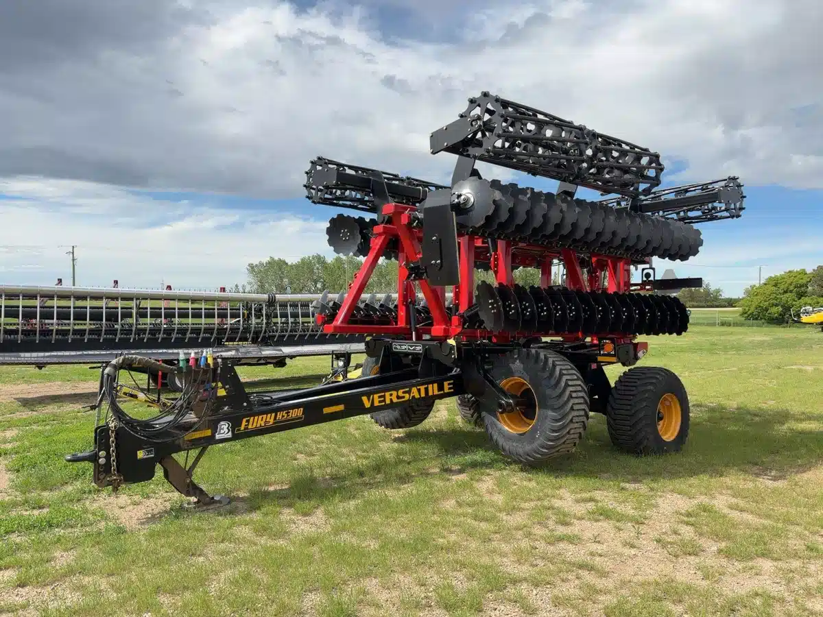 Gallery image 1 for 2023 Versatile FURY HS.300 Disc High Speed