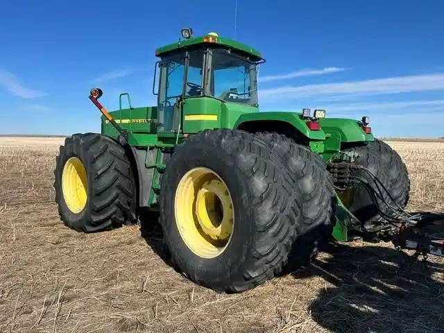 Photo de la Galerie 2 pour 2000 John Deere 9300 Tracteur