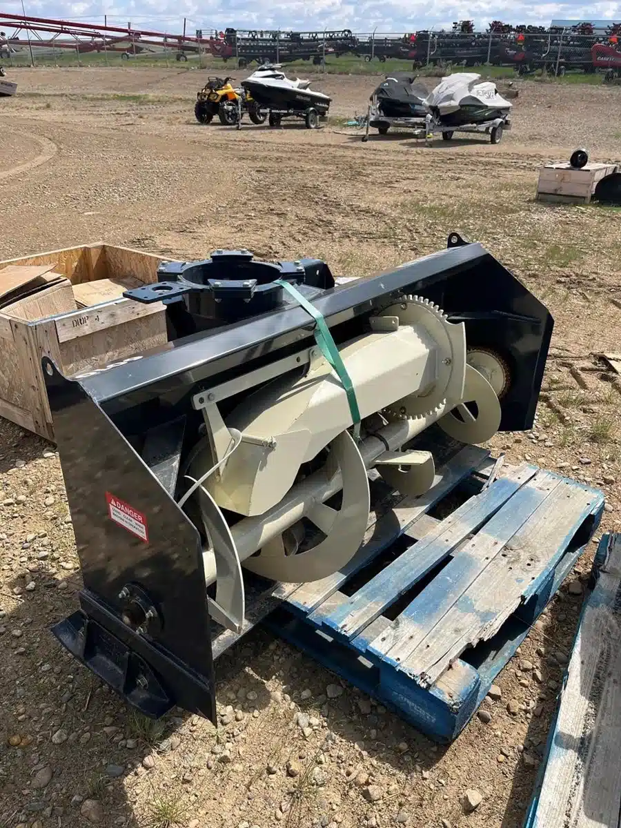 Gallery image 2 for 2024 Buhler Farm King YC6010-4 Snow Blower