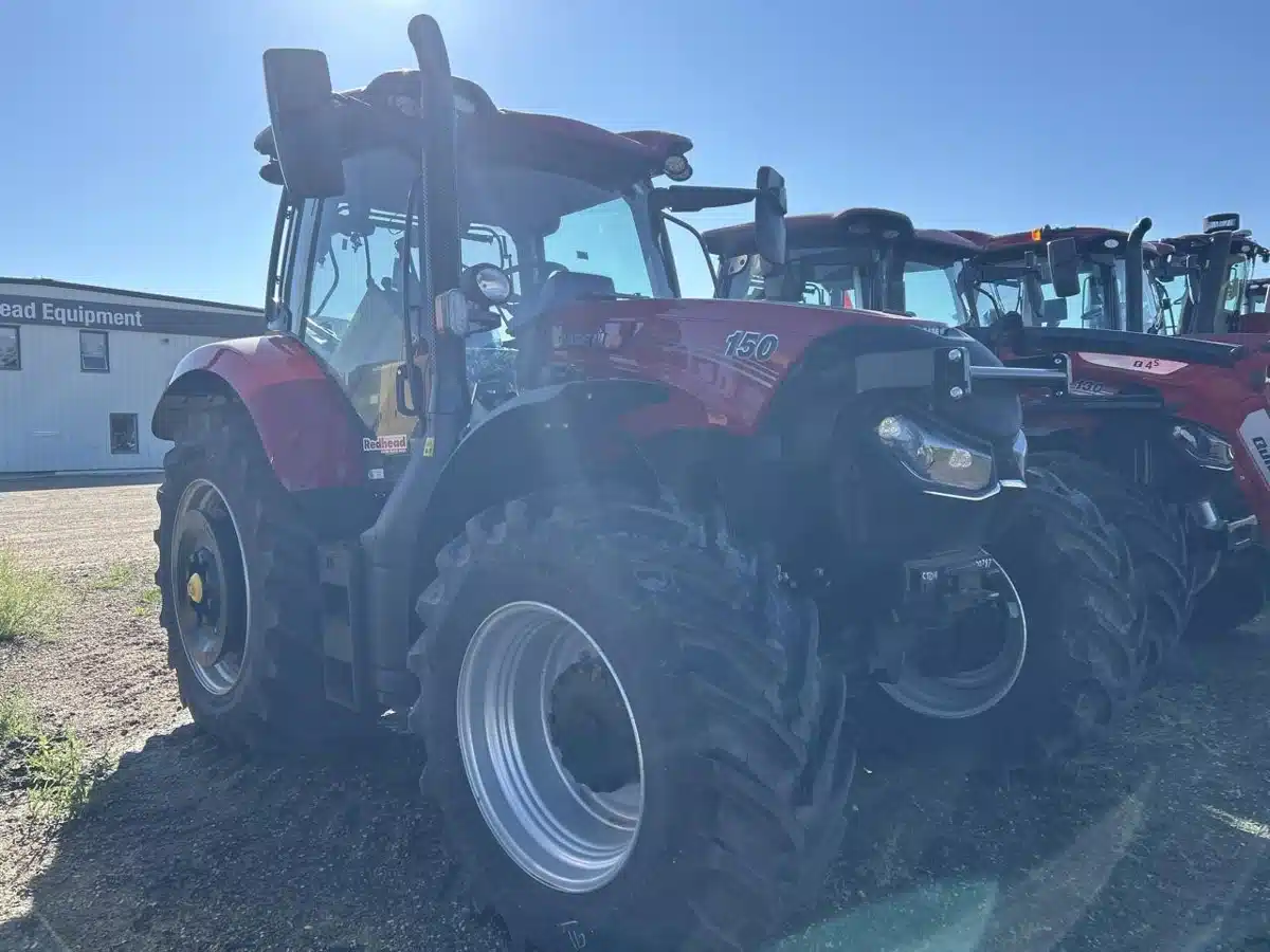 Photo de la Galerie 2 pour 2026 Case IH MAXXUM 150 Tracteur
