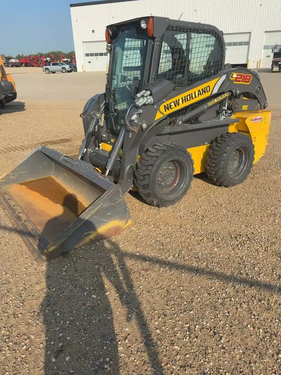 Gallery image 1 for 2017 New Holland Construction L218 Skid Steer