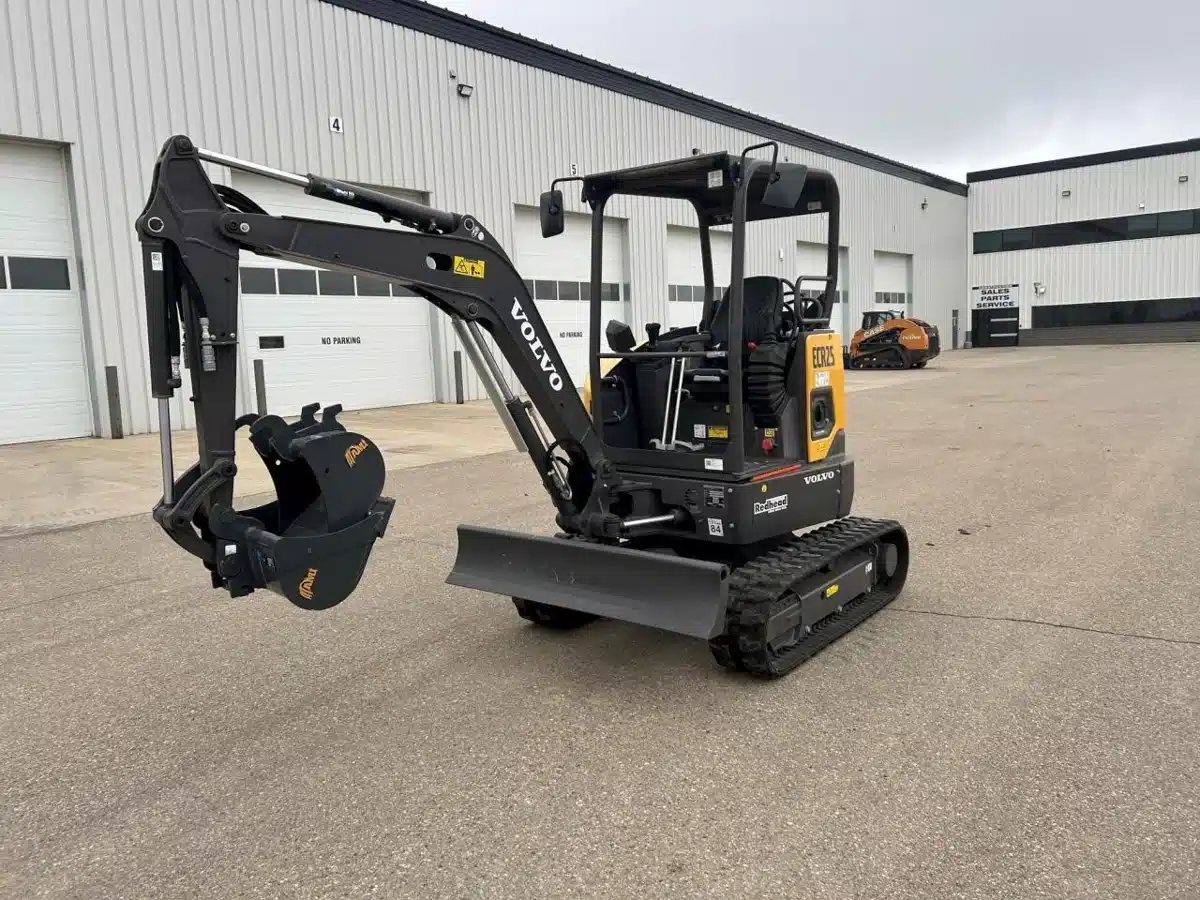 Gallery image 2 for 2023 Volvo ECR25D Excavator