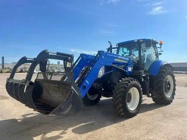 Gallery image 1 for 2014 New Holland T7.185 Tractor