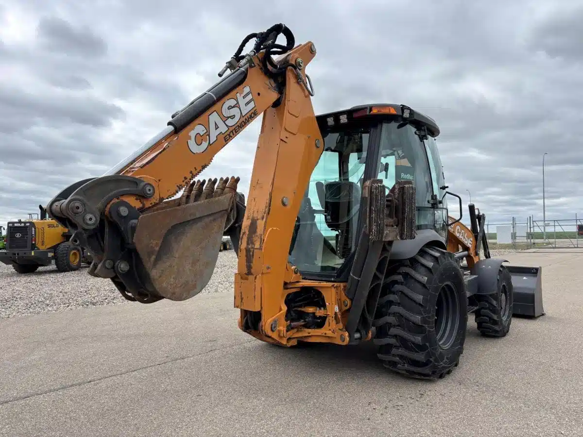 Photo de la Galerie 2 pour 2018 Case 580SN Rétrocaveuse