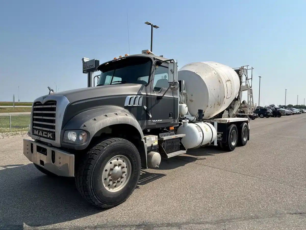 Gallery image 1 for 2008 Mack GRANITE GU713 Truck - Dump