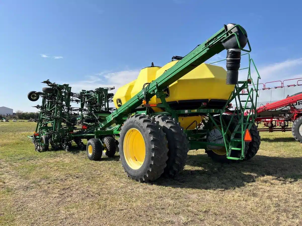 Photo de la Galerie 2 pour 2012 John Deere 1870 Semoir à air
