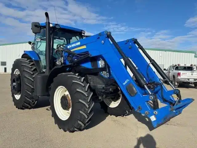 Gallery image 1 for 2014 New Holland T7.220 Tractor