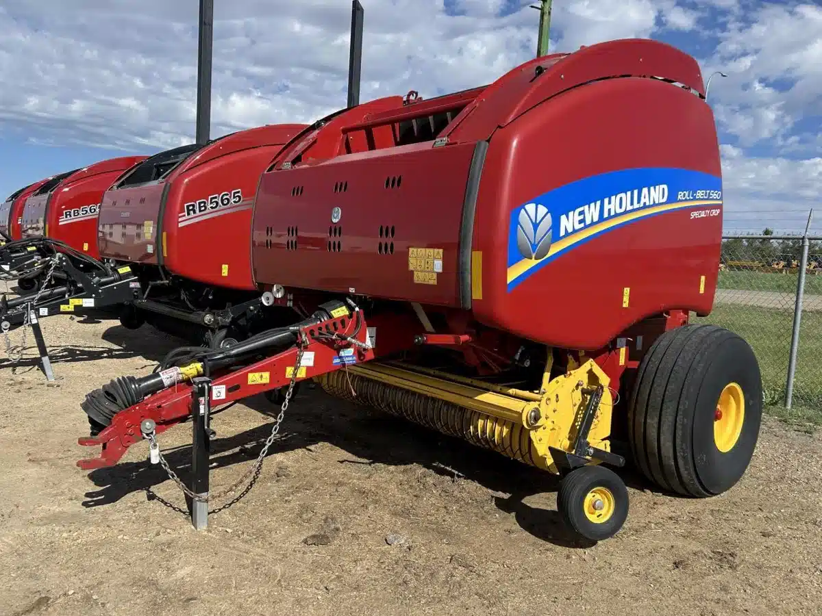 Photo de la Galerie 1 pour 2016 New Holland ROLL-BELT 560 Presse à Balle Ronde