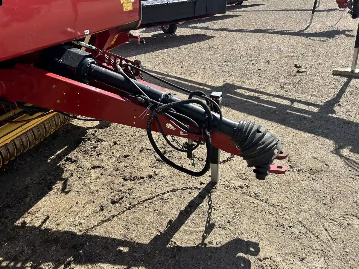 Photo de la Galerie 2 pour 2016 New Holland ROLL-BELT 560 Presse à Balle Ronde