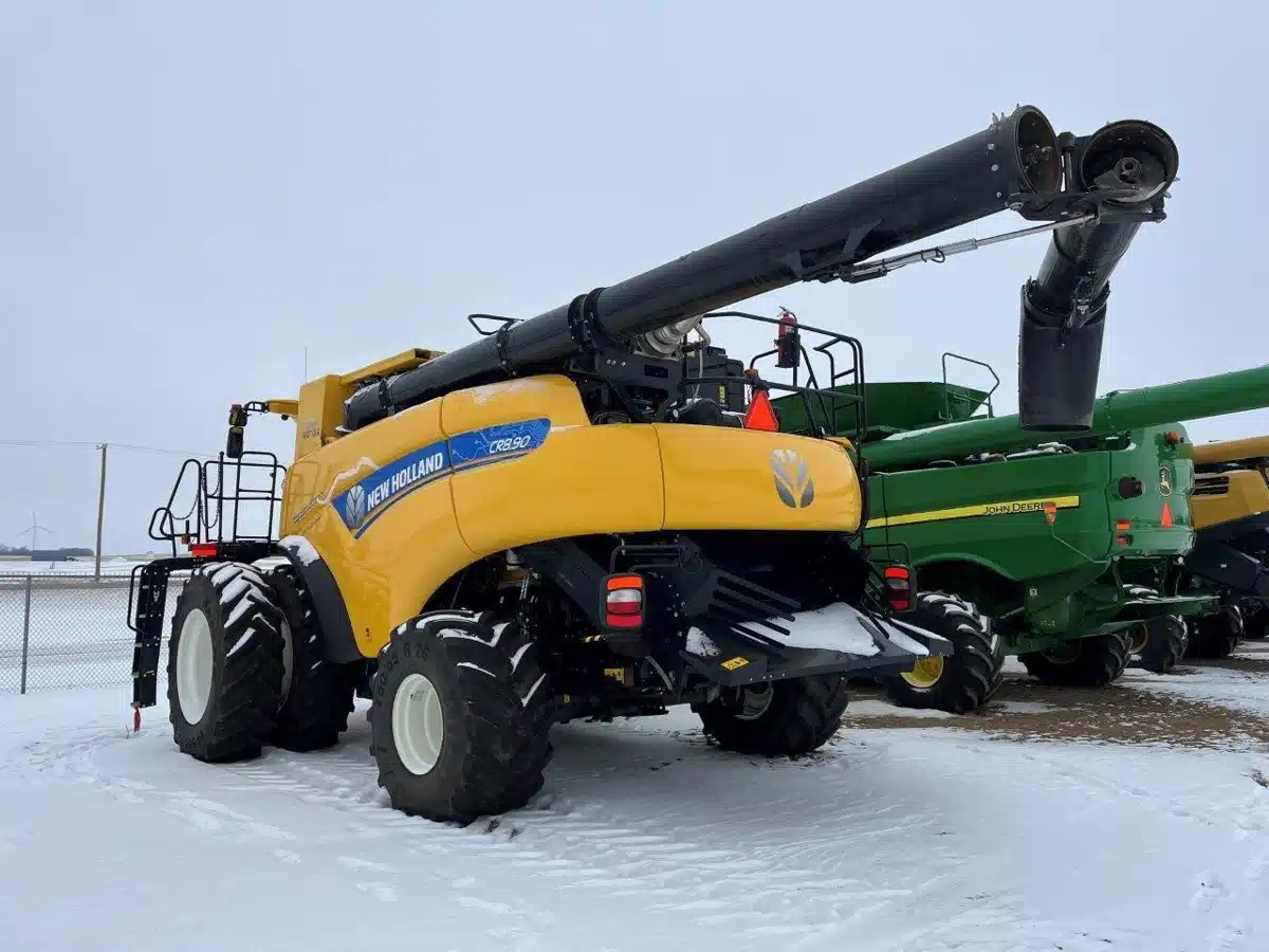 Gallery image 2 for 2021 New Holland CR8.90 Combine