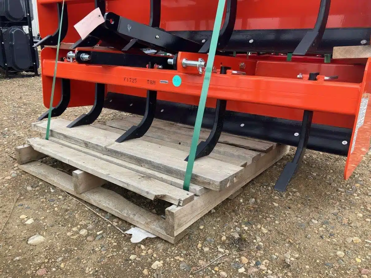 Photo de la Galerie 2 pour 2023 Buhler Farm King Y725BS Lame