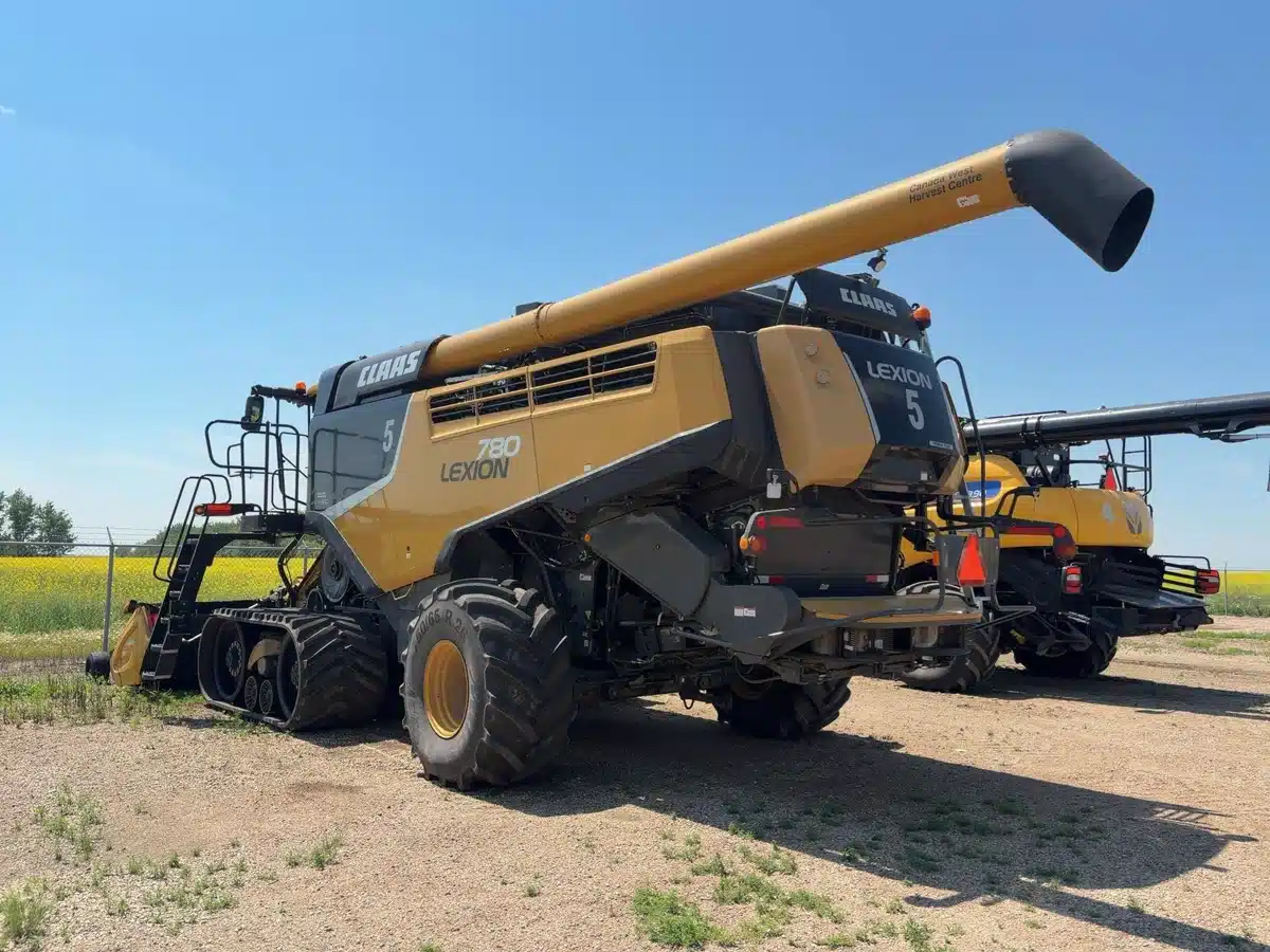 Gallery image 2 for 2017 CLAAS LEXION 780 TT Combine