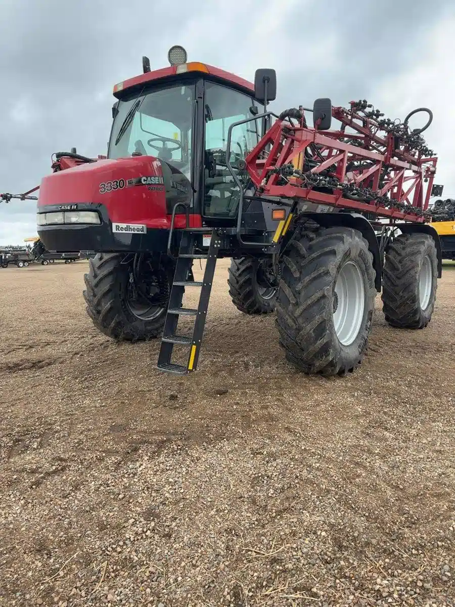 Gallery image 1 for 2014 Case IH PATRIOT 3330 Sprayer - Self Propelled