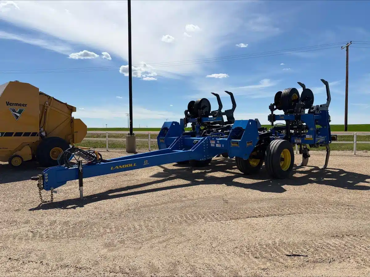 Gallery image 1 for 2025 Landoll 2512F-11-30 Ripper