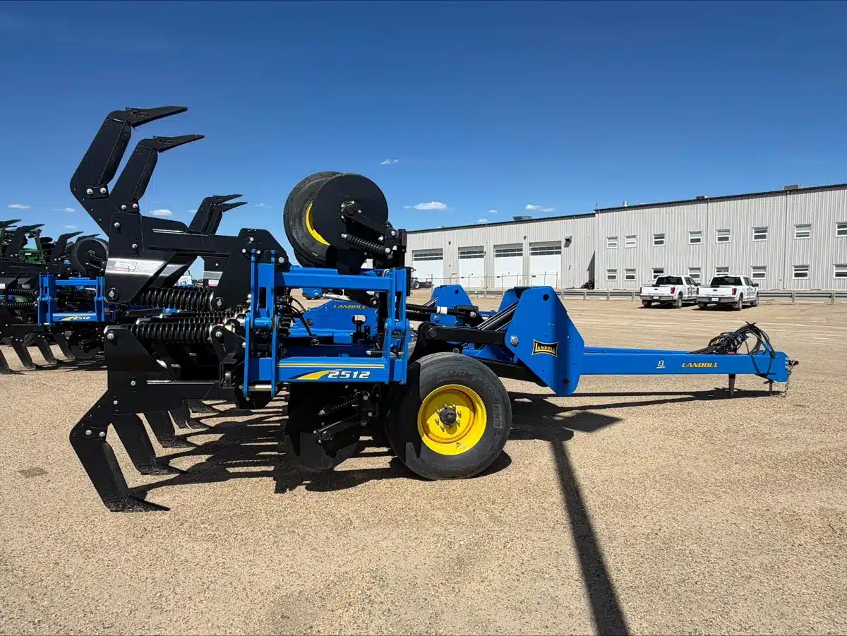 Gallery image 2 for 2025 Landoll 2512F-11-30 Ripper
