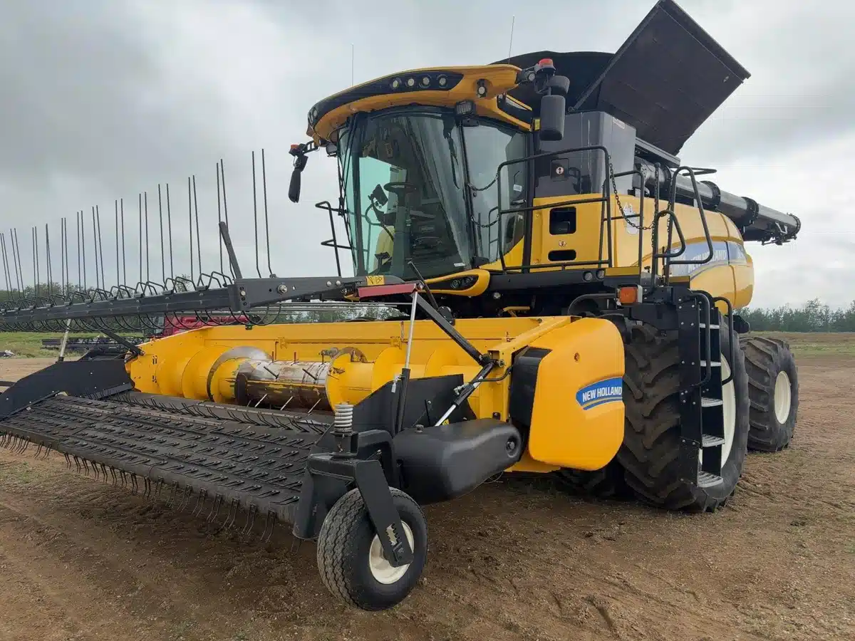 Photo de la Galerie 1 pour 2016 New Holland CR8.90 Batteuse