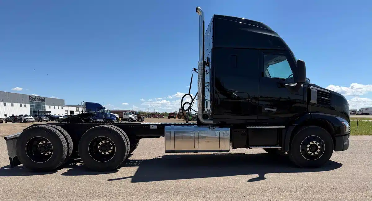 Gallery image 1 for 2027 Mack ANTHEM 64T Semi-Truck