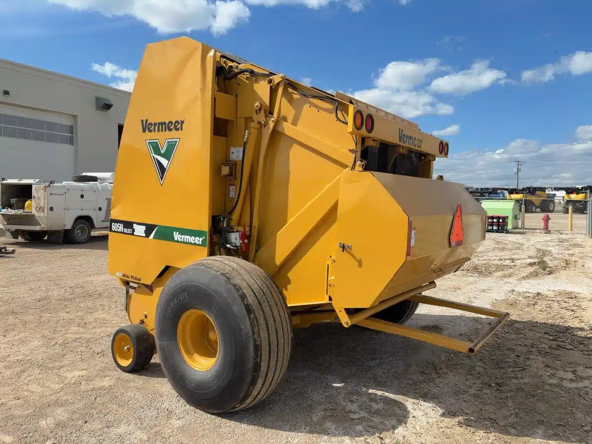 Photo de la Galerie 2 pour 2016 Vermeer 605N Presse à Balle Ronde
