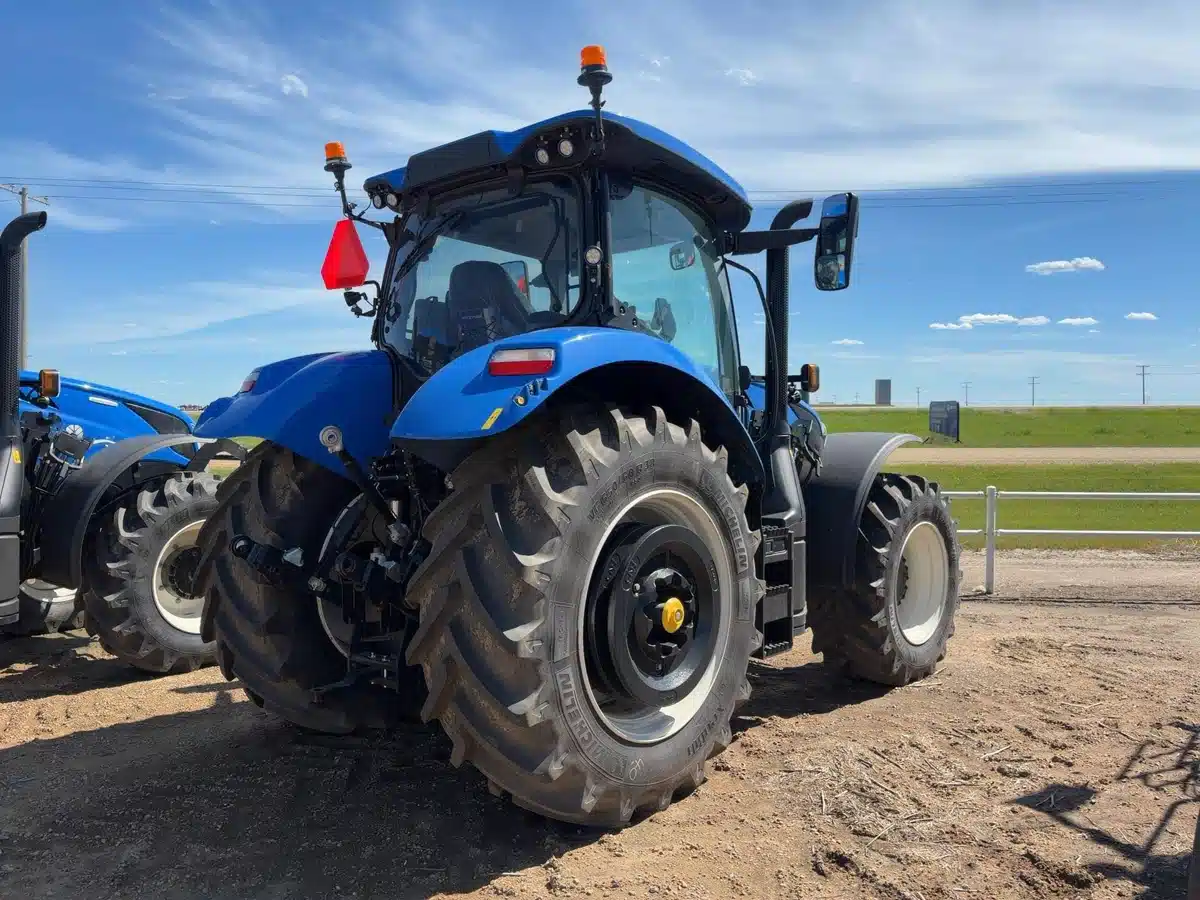 Photo de la Galerie 2 pour 2026 New Holland T6.180 Tracteur