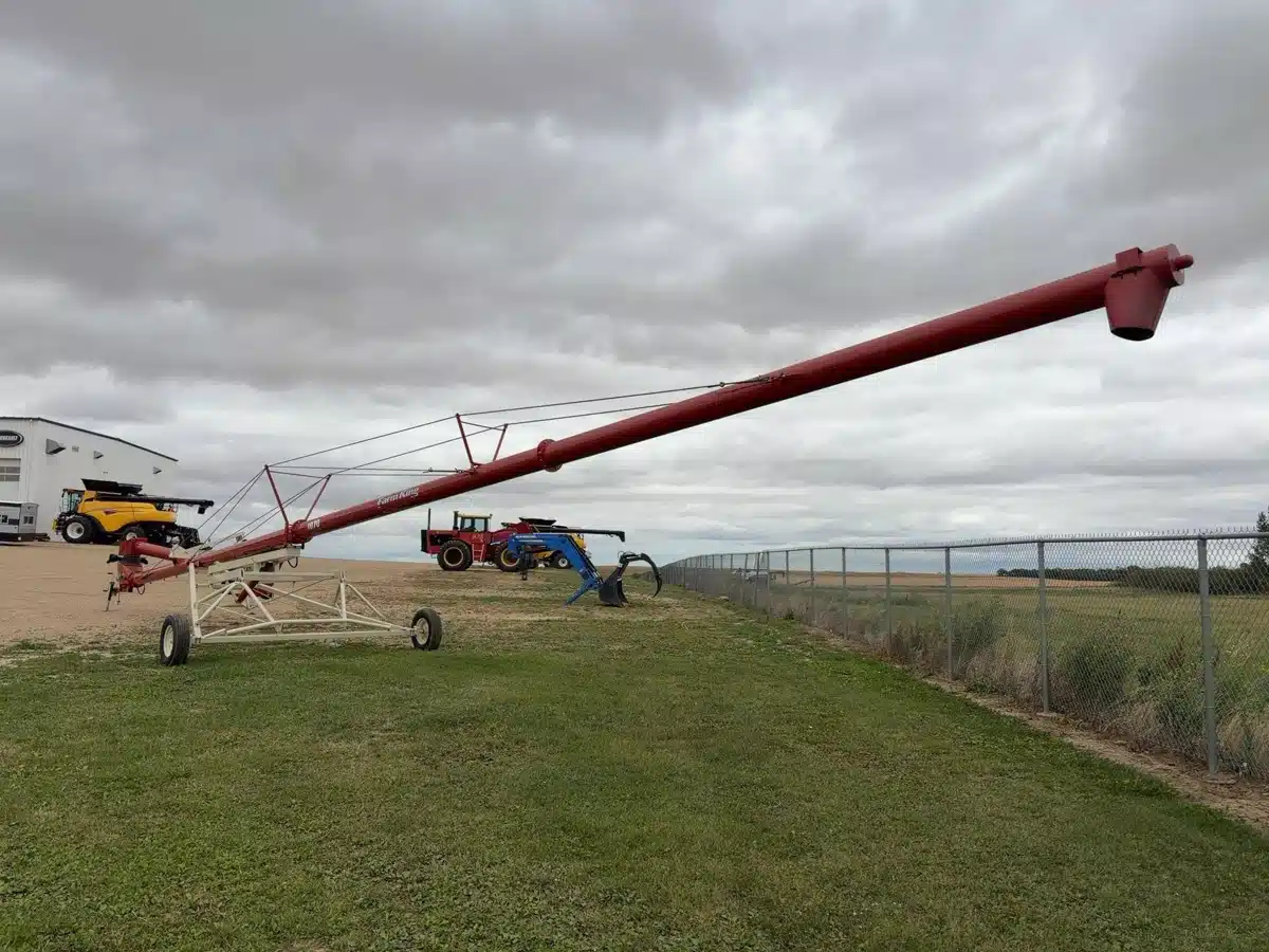 Photo de la Galerie 2 pour 2017 Buhler Farm King 1070 Vis à grain