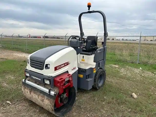 Photo de la Galerie 2 pour 2025 Dynapac CC1200C VI compacteur