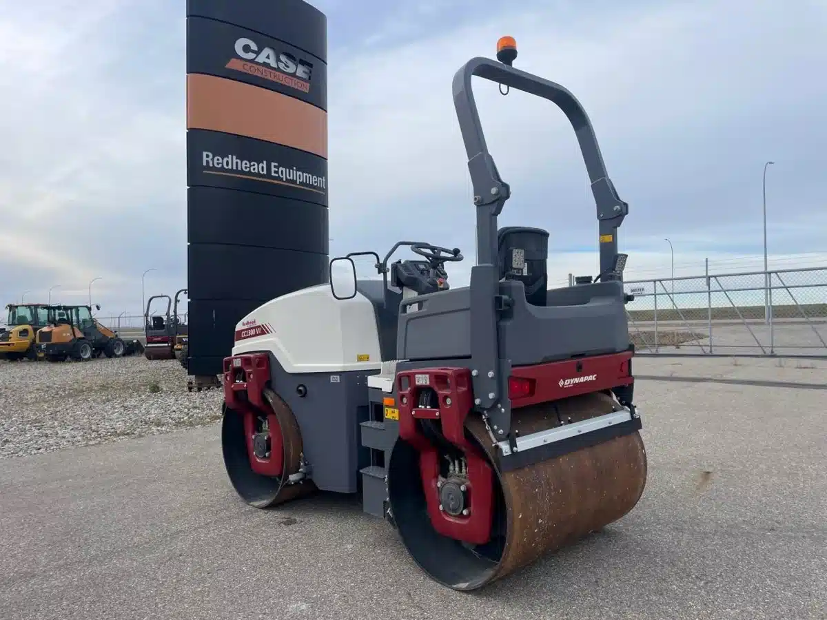 Gallery image 1 for 2021 Dynapac CC1300 Compactor