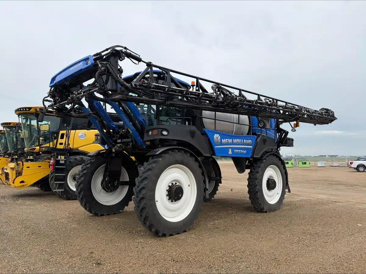 Photo de la Galerie 1 pour 2024 New Holland SP370F Arroseur - Automoteur