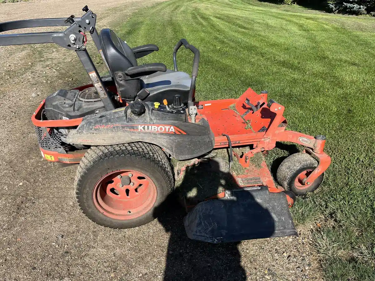 Gallery image 1 for 2017 Kubota Z421KWT-60 Mower - Zero Turn