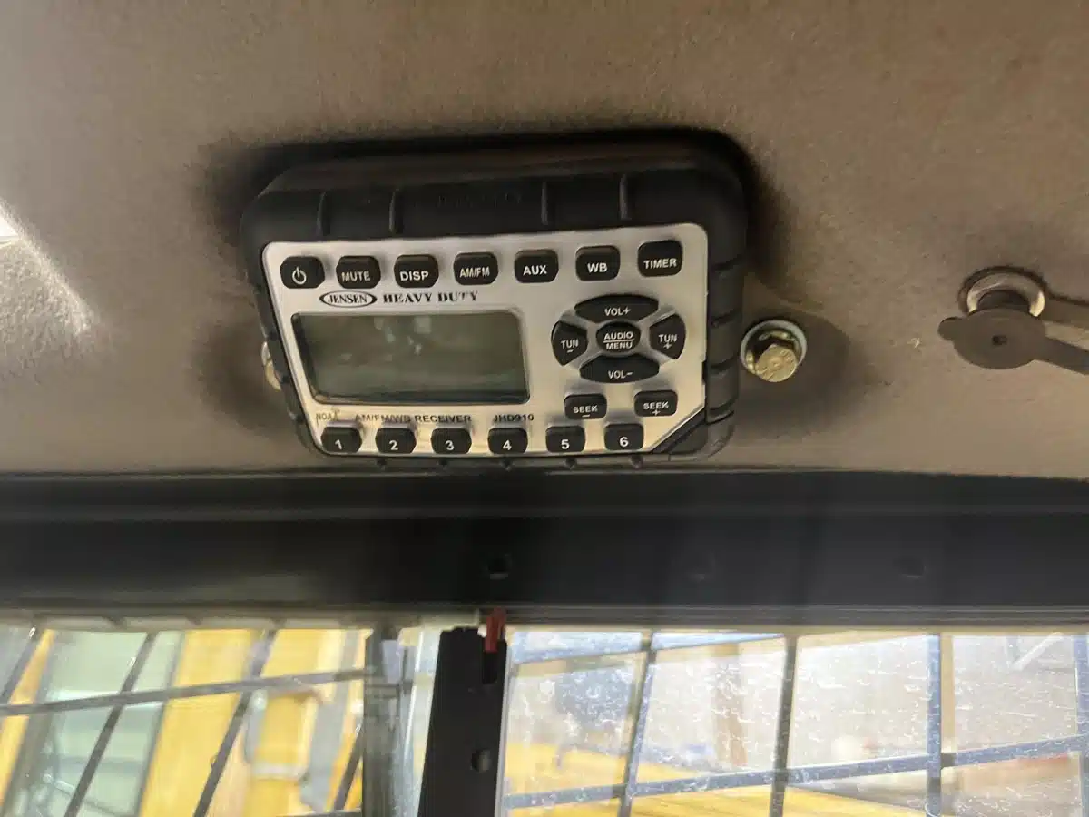 Gallery image 1 for 2015 Case TV380 Skid Steer