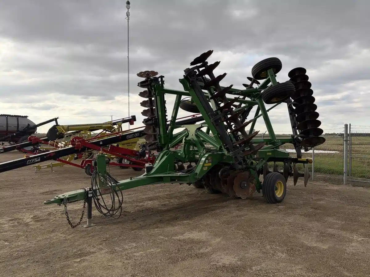 Gallery image 1 for 2013 John Deere 2625 Disc