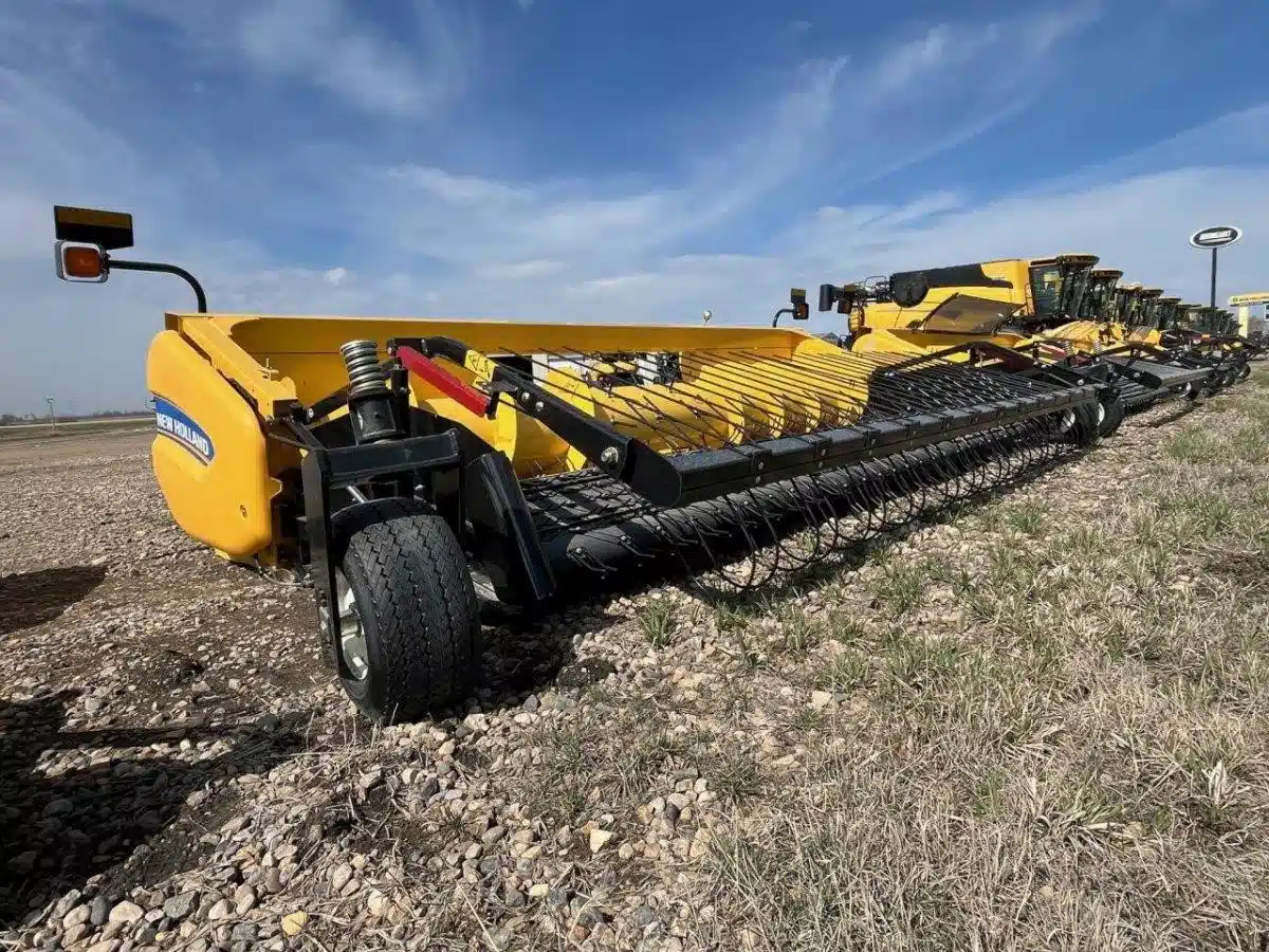 Photo de la Galerie 1 pour 2023 New Holland 790CP Nez - Ramasseur