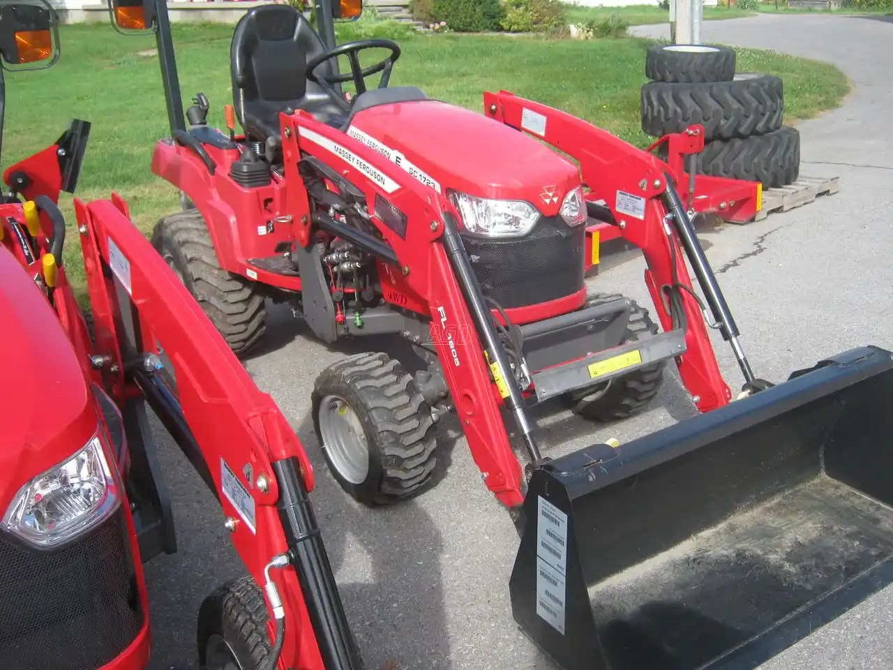 Gallery image 1 for Used 2020 Massey Ferguson GC1723E Tractor