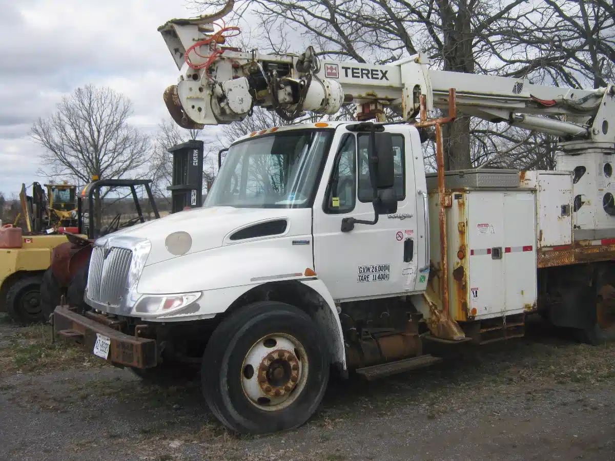 Gallery image 1 for Used 2009 International 40s Truck - Boom