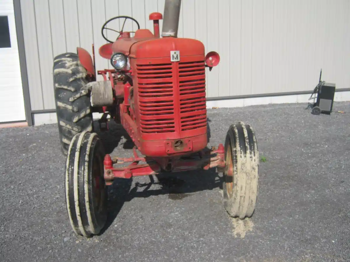 Gallery image 2 for Used International Harvester W6 Tractor
