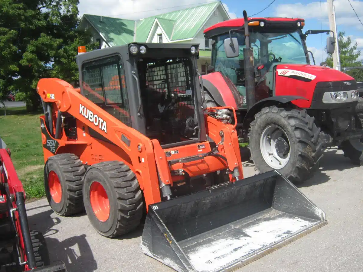 Gallery image 1 for Used 2020 Kubota SSV75 Skid Steer