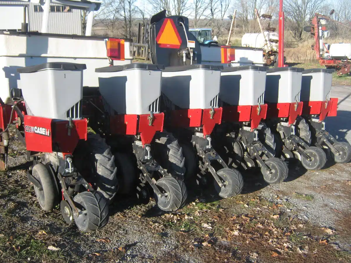 Gallery image 2 for Used Case IH 1220 Planter