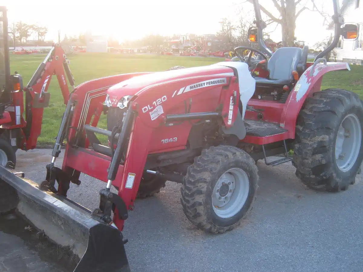 Used Massey Ferguson 1643 Tractor