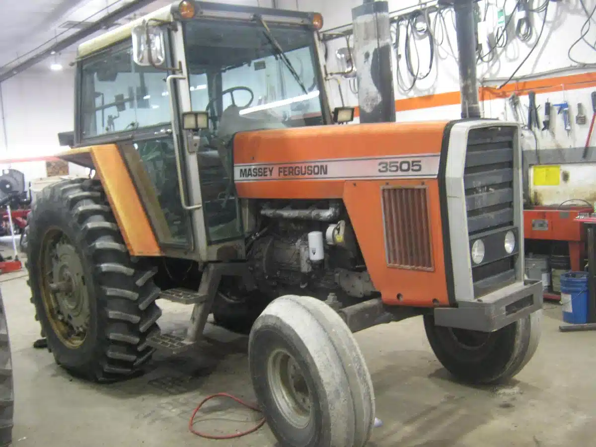 Photo de la Galerie 1 pour Massey Ferguson 3505 Tracteur